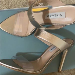 Steve Madden Gold heels